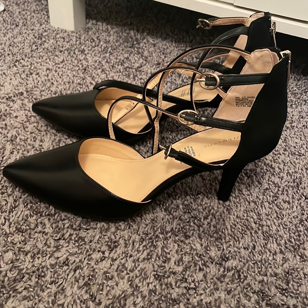 Liz Claiborne Black strappy heel size 8 with a pointed toe small heel